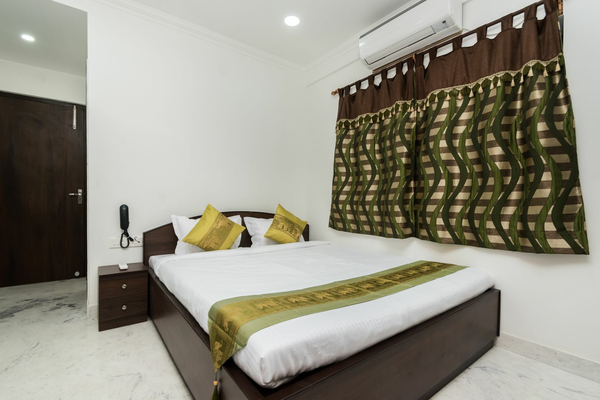 Super Hotel O New Town Near Axis Mall Formerly Spandan Inn Calcutta Exteriör bild